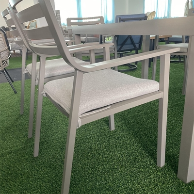 Sofá de ratan de aluminio plegado de estilo moderno para exteriores para mesa de té de jardín de lujo