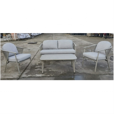 Muebles de jardín al aire libre Sofá de aluminio Bistro de ratán Conjunto con mesa de café de lujo