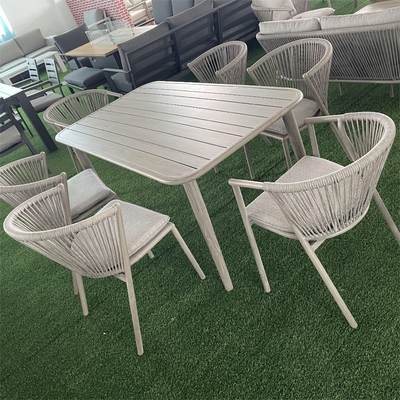 Muebles de jardín al aire libre Sofá de aluminio Bistro de ratán Conjunto con mesa de café de lujo
