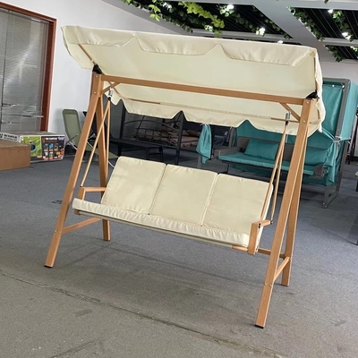 Silla de balancín para tres personas al aire libre con marco metálico y paraguas de tela
