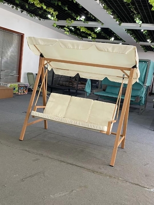 Silla de balancín para tres personas al aire libre con marco metálico y paraguas de tela