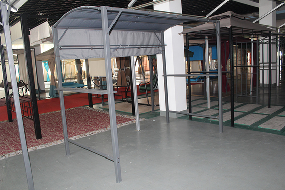 Marco de acero Gazebo Pabellón pérgola con 2.45 * 1.37 * 2.15M Tamaño y diseño plegable
