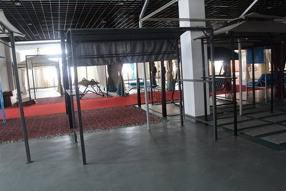 Marco de acero Gazebo Pabellón pérgola con 2.45 * 1.37 * 2.15M Tamaño y diseño plegable