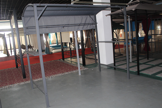 Marco de acero Gazebo Pabellón pérgola con 2.45 * 1.37 * 2.15M Tamaño y diseño plegable