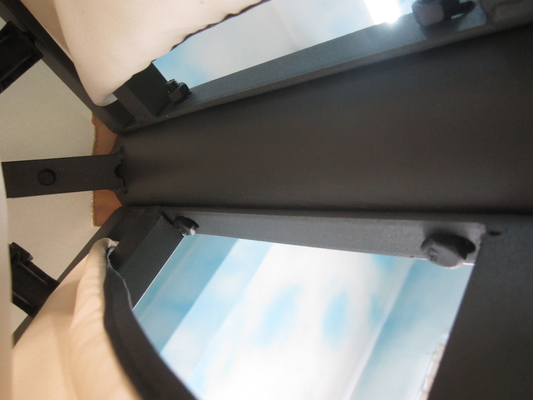 Puente de pergola de acero y metal con cortina de poliéster