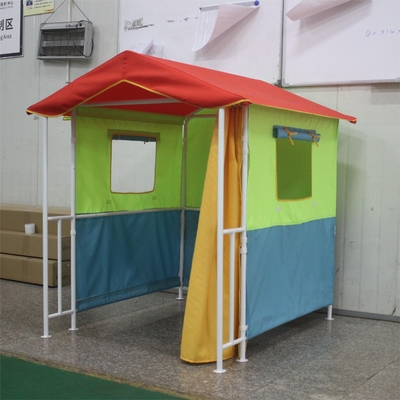 Experimenta la naturaleza con comodidad con nuestra carpa de pergola con techo de jardín de abeto.